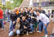 Erst paddeln, dann feiern – Würstchen und Kaltgetränke zum Ausklang.